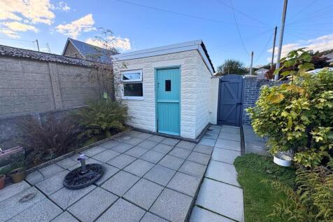 Rear Garden d (edit).jpg