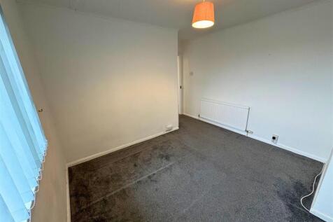 Bedroom 2c (edit).jpg