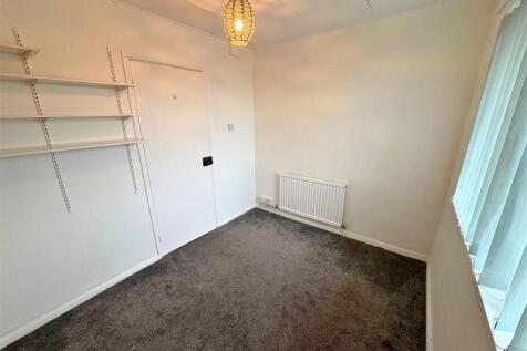 Bedroom 3c (edit).jpg