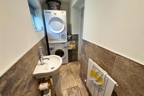 Cloakroom / Utility Area