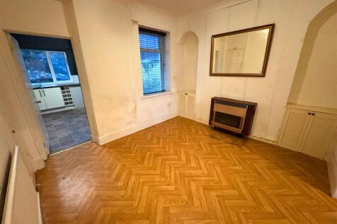 Lounge 2a (edit).jpg