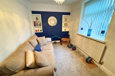 Lounge 2c (edit).jpg