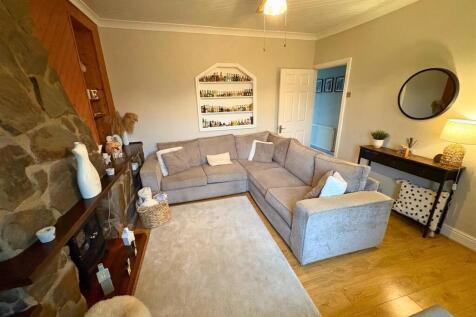 Lounge 1e (edit).jpg