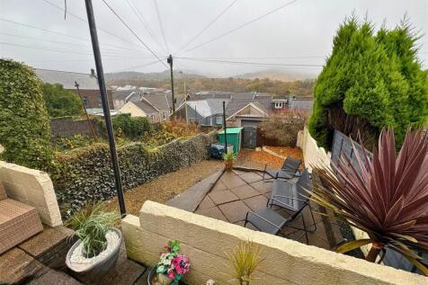 Rear Garden c (edit).jpg