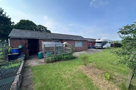 Outbuilding pic 2.jpg