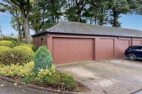 Garage 1.jpg