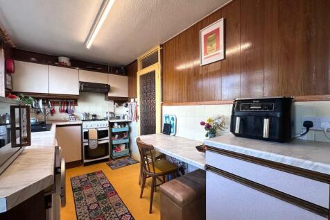 Kitchen 3.jpg