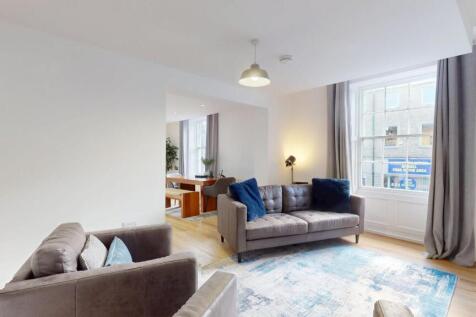 Flat-2-38-Boroughgate-LIVING-ROOM.jpg