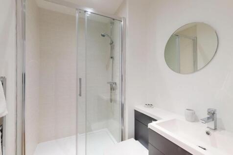 Flat-2-38-Boroughgate-BATHROOM.jpg
