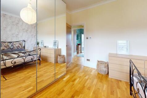 Craigmore-Drive-Bedroom.jpg