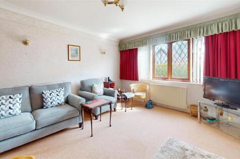 2-Arthington-Lawns-Living-Room.jpg