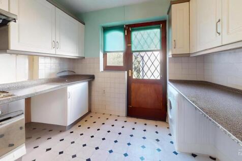 2-Arthington-Lawns-Kitchen-Defurnished 1.jpg