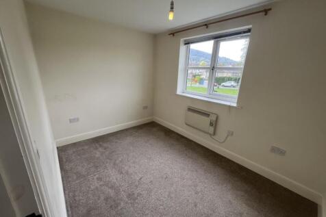 Little bedroom new.jpg