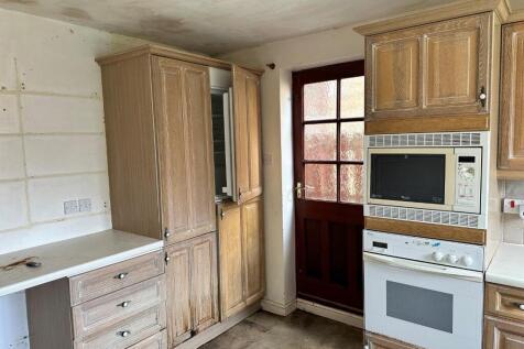 KITCHEN 2.jpg