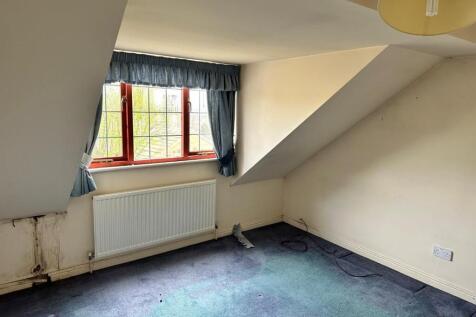 BEDROOM 2.jpg