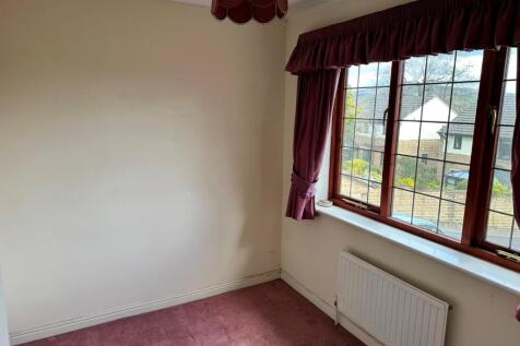 BEDROOM 3.jpg