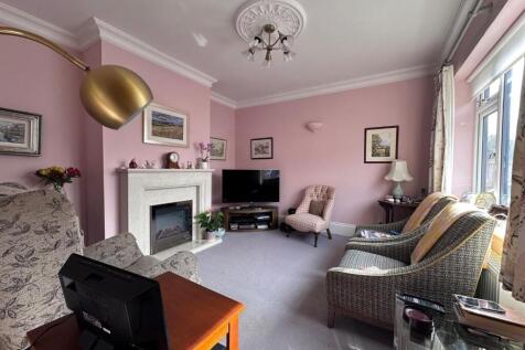 Living Room.jpg