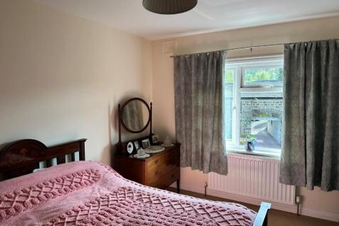 Bedroom 2.jpg