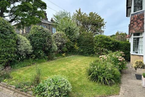 Front Garden.jpg
