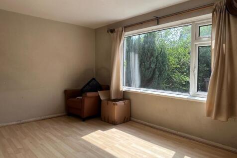 Living Room 2.jpg