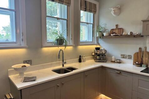 Kitchen 3.jpg