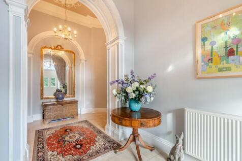 8627263-interior02.jpg