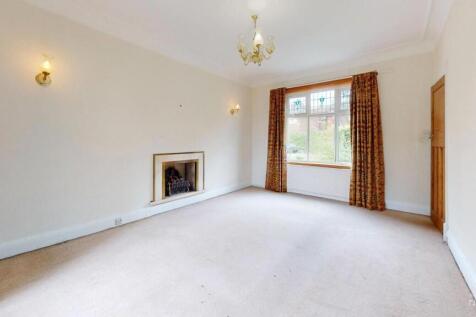 2-Grange-Estate-Bedroom-Defurnished.jpg