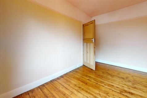 2-Grange-Estate-Living-Room.jpg
