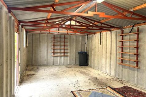 garage interior.jpg