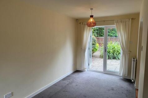 Dining Area.jpg