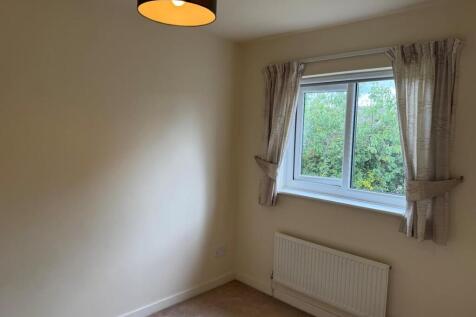 Rear Bedroom.jpg