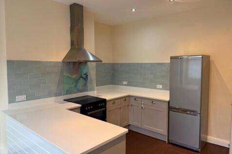 Kitchen 2.jpg