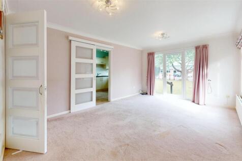 15-St-Peters-Way-Bedroom.jpg