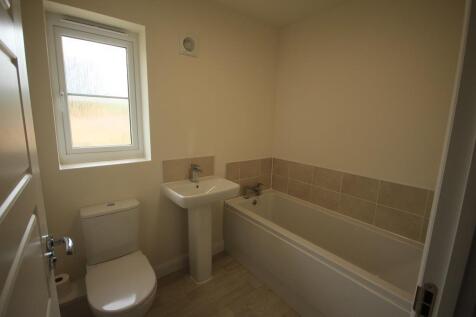 Family bathroom.jpg