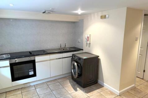 Kitchen 1.jpg