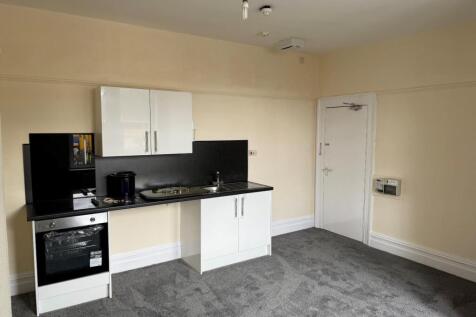 Kitchen 1.jpg