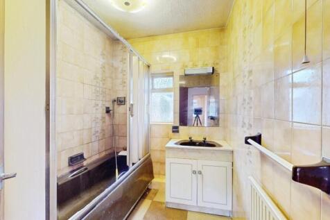 pbox-bathroom-343156.jpg