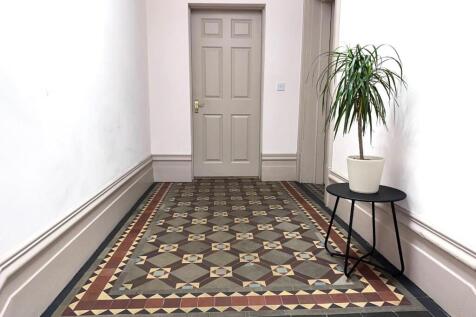 entrance hallway - Copy.jpg