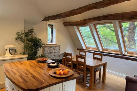 Breakfast Kitchen.jpg