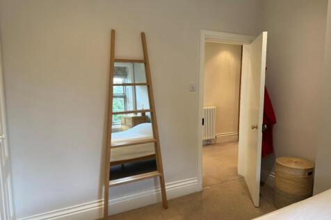 Master bedroom 1.jpg