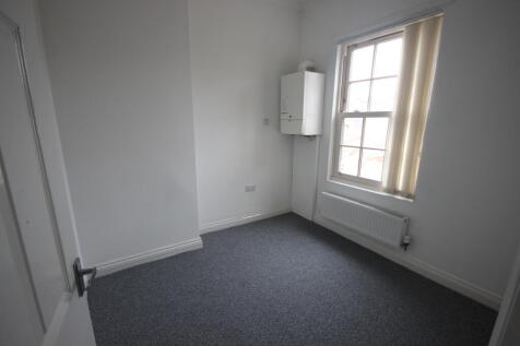 Middle Bedroom
