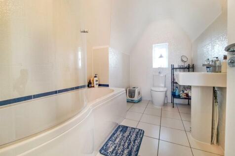 2nd floor bathroom