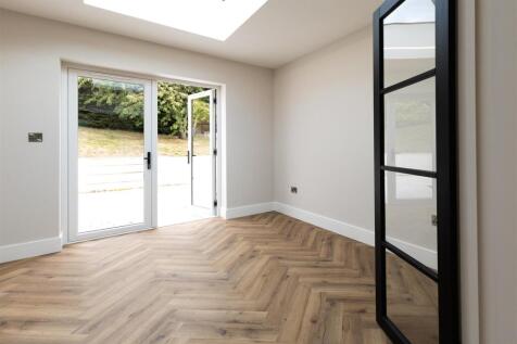 Sun Room/bed 3
