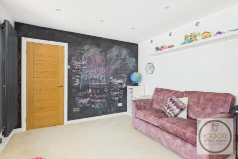 4th Bedroom/2nd Loun