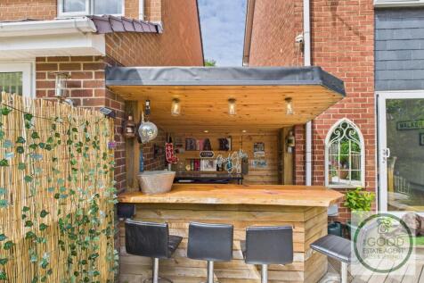 Outdoor Bar
