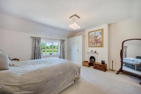 Principal bedroom