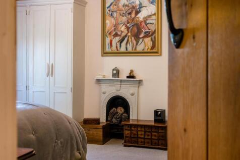 Principal bedroom