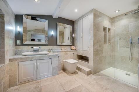 En suite shower room
