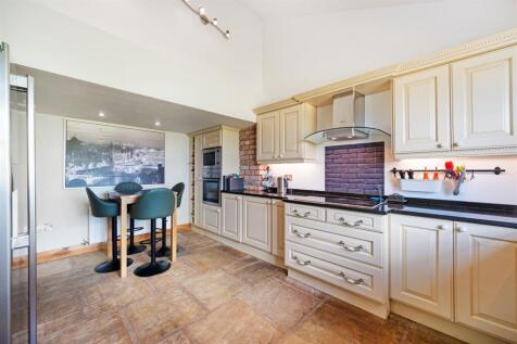 Kitchen.breakfast room