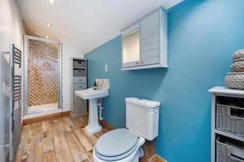 En suite shower room
